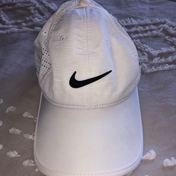 Women’s Nike Hat